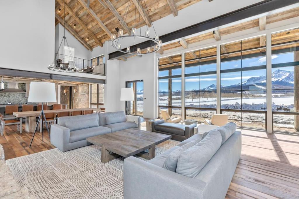 Silverpick Ranch - Adventure & Luxury In