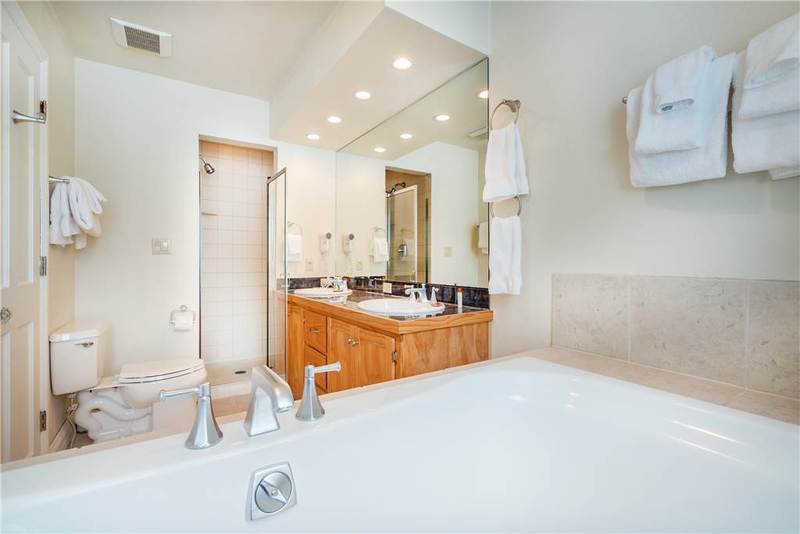 Etta Place Too By 3* Telluride