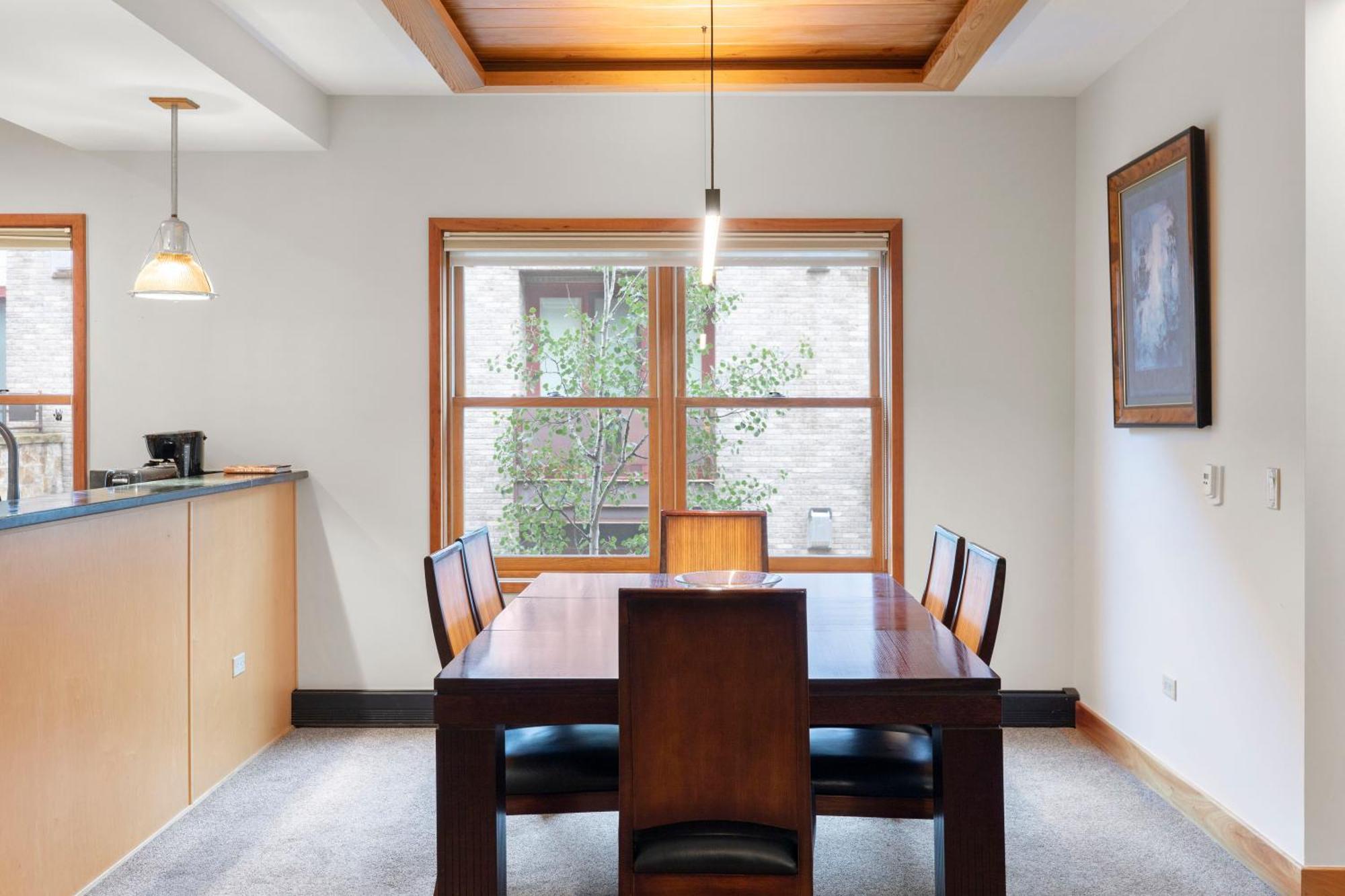 Aparthotel Element 52, Collection