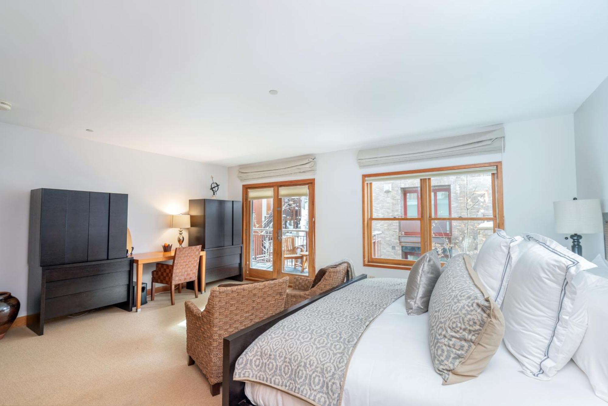 The Residences At Element 52 5*