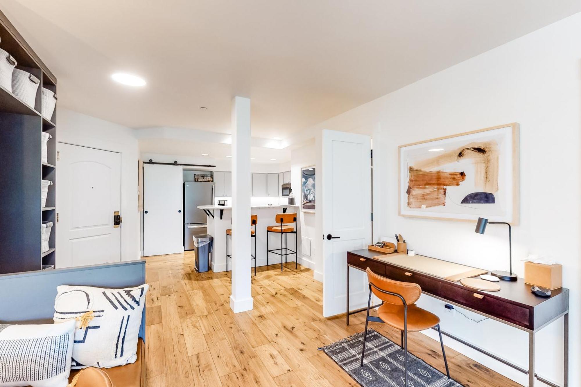 Ballard South Apartment *