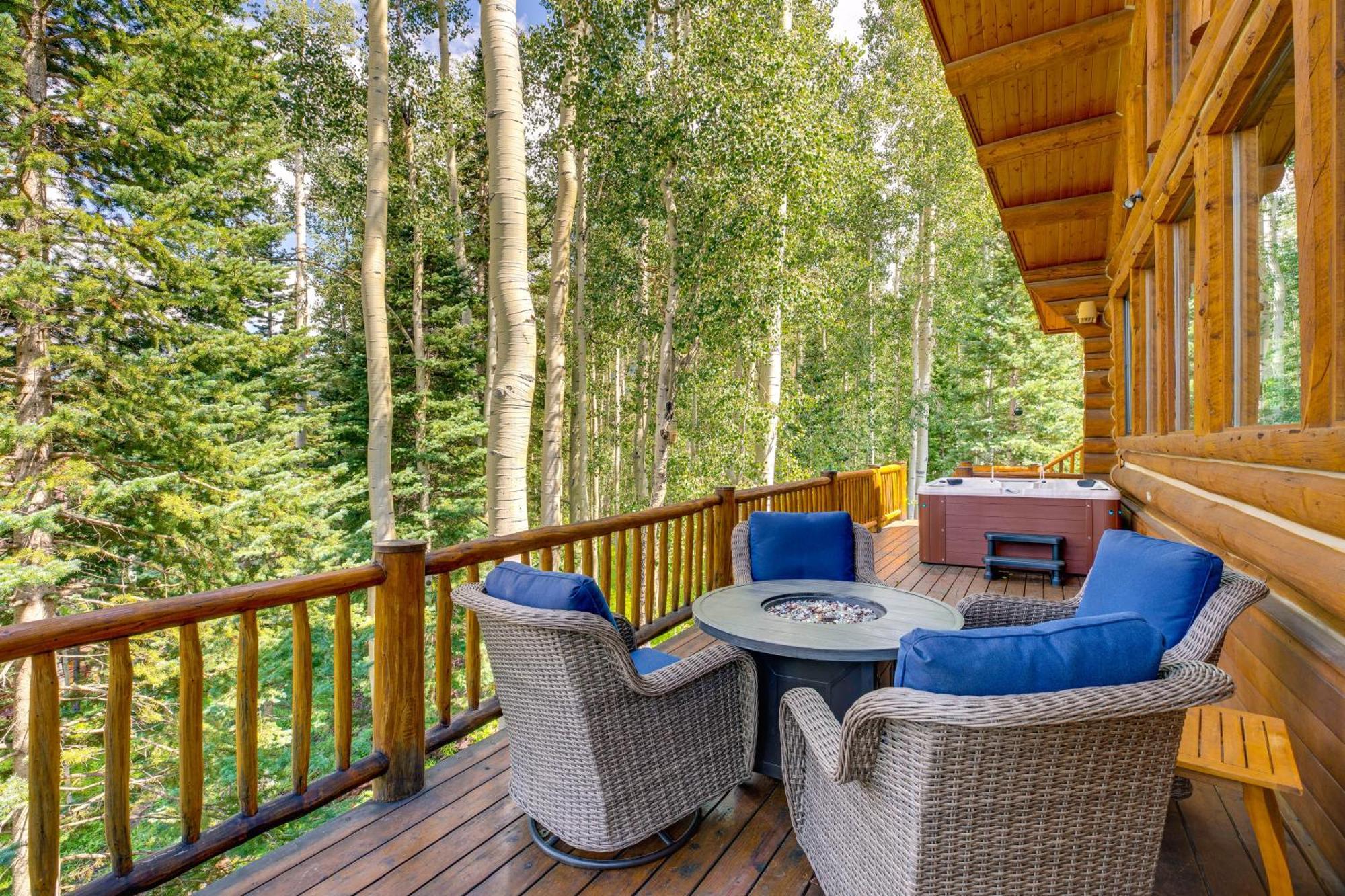 Ski-inandski-out With Deck And Hot Tub! Holiday home *