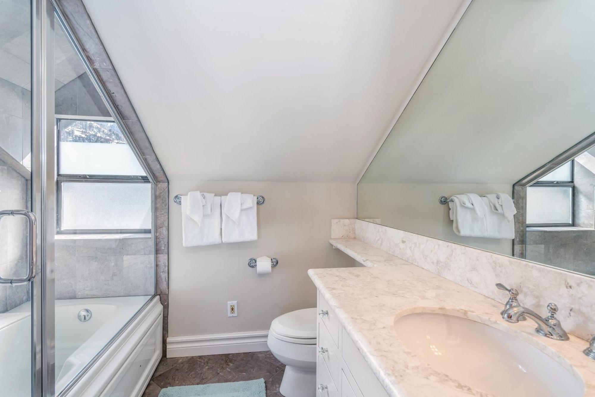 Hruza Hideout By Avantstay Quiet In Tellurides Historic District Permit 16094 *