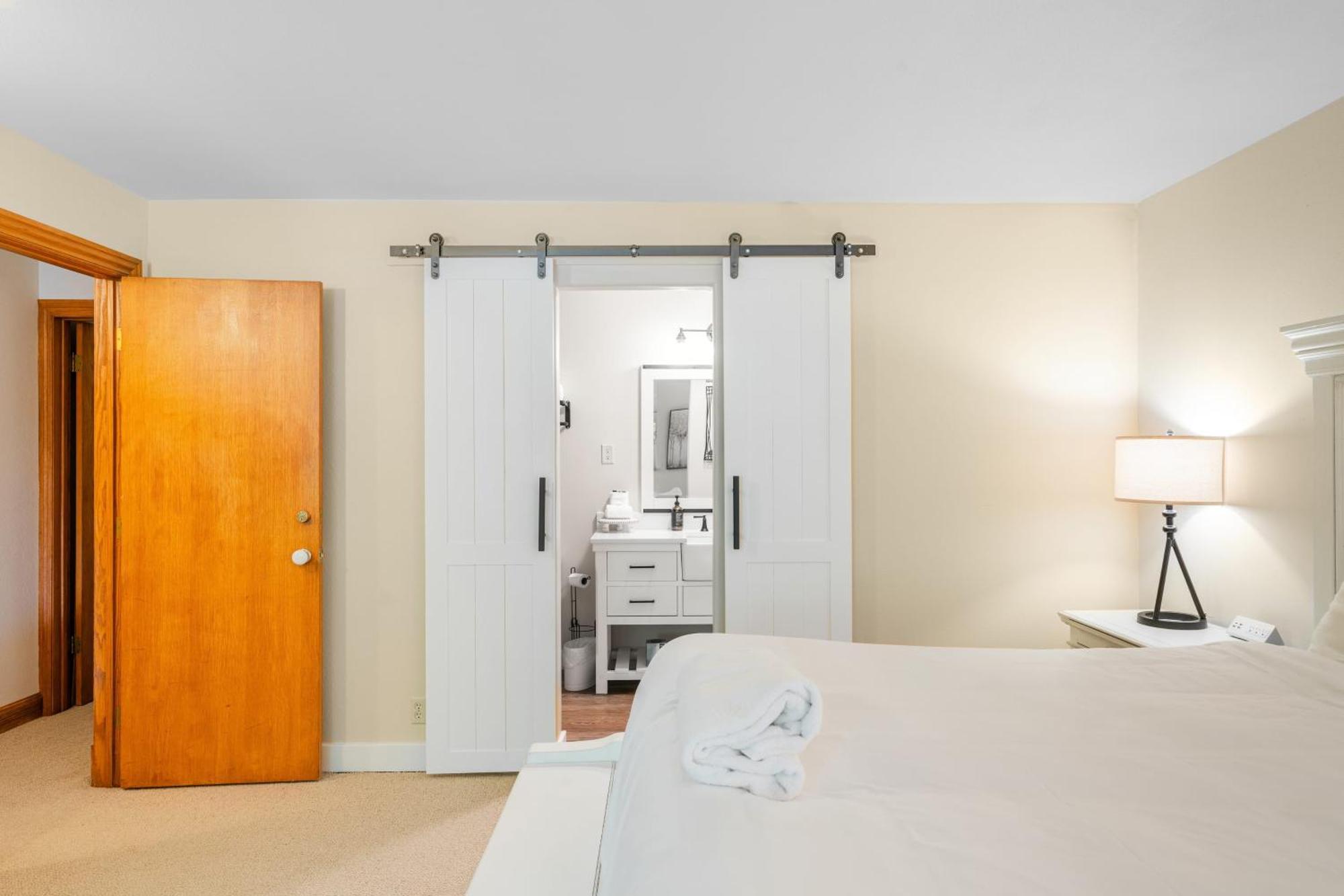 Cimarron 14 By Avantstay Ski-inski-out In Complex W Two Hot Tubs Permit3601