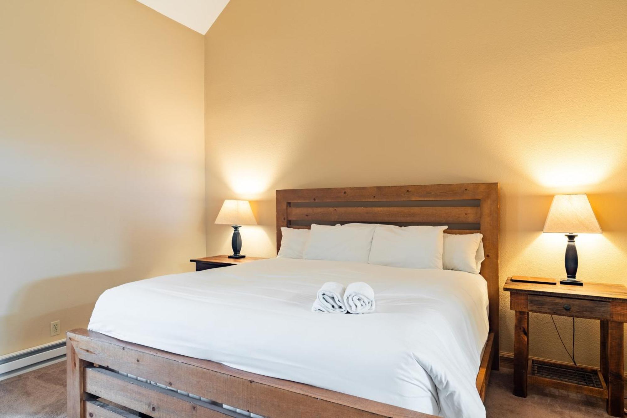 Cimarron 35 By Avantstay Ski-inski-out In Complex W Two Hot Tubs Telluride