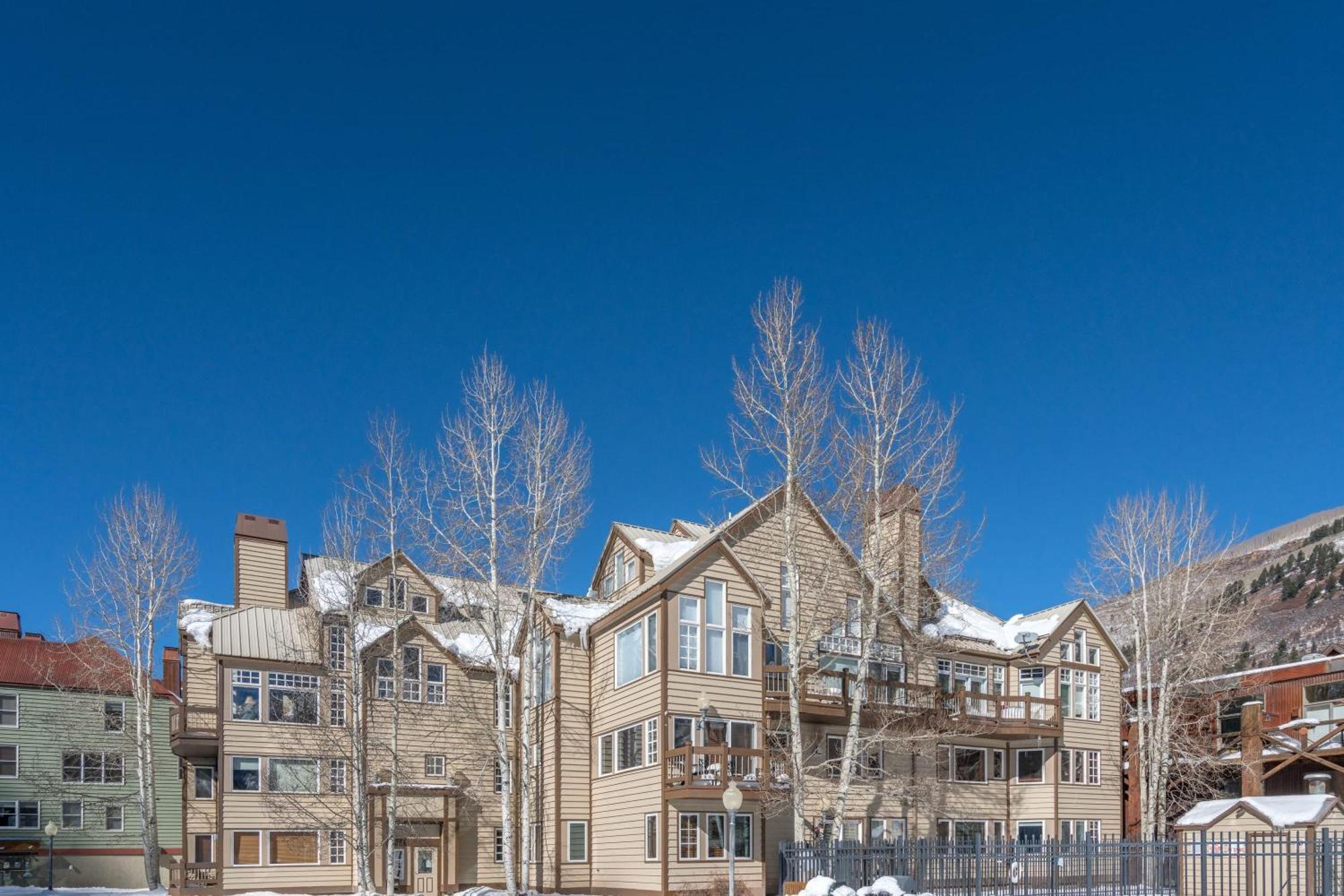 Holiday home Etta Place Too 113 By Avantstay Close To Town The Slopes In W Communal Pool Hot Tub *