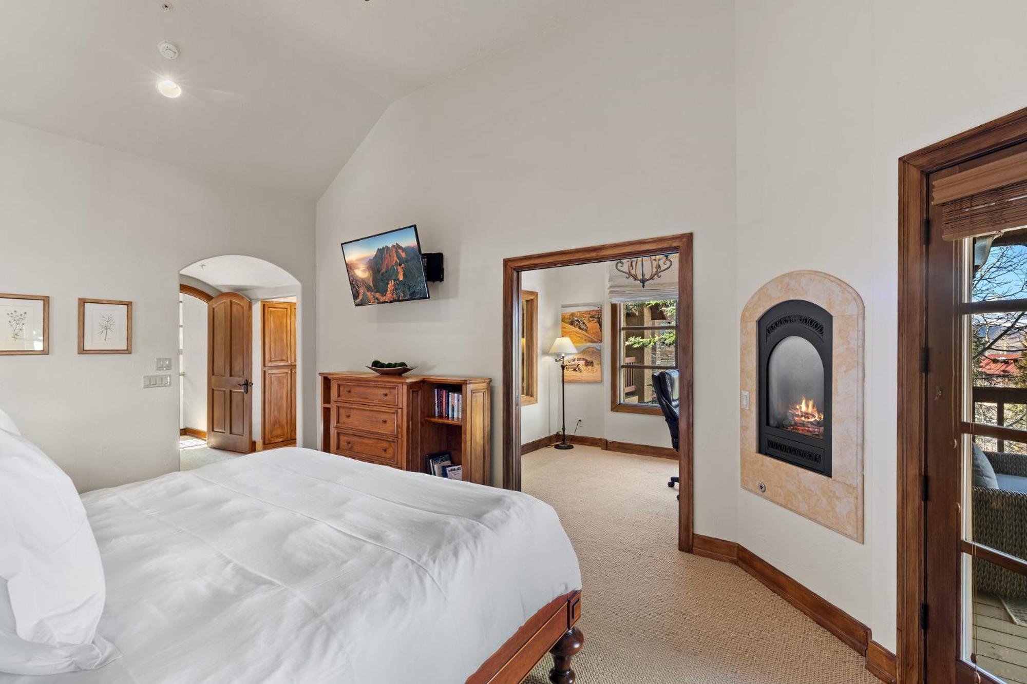 Skiside At Lorian By Exceptional *