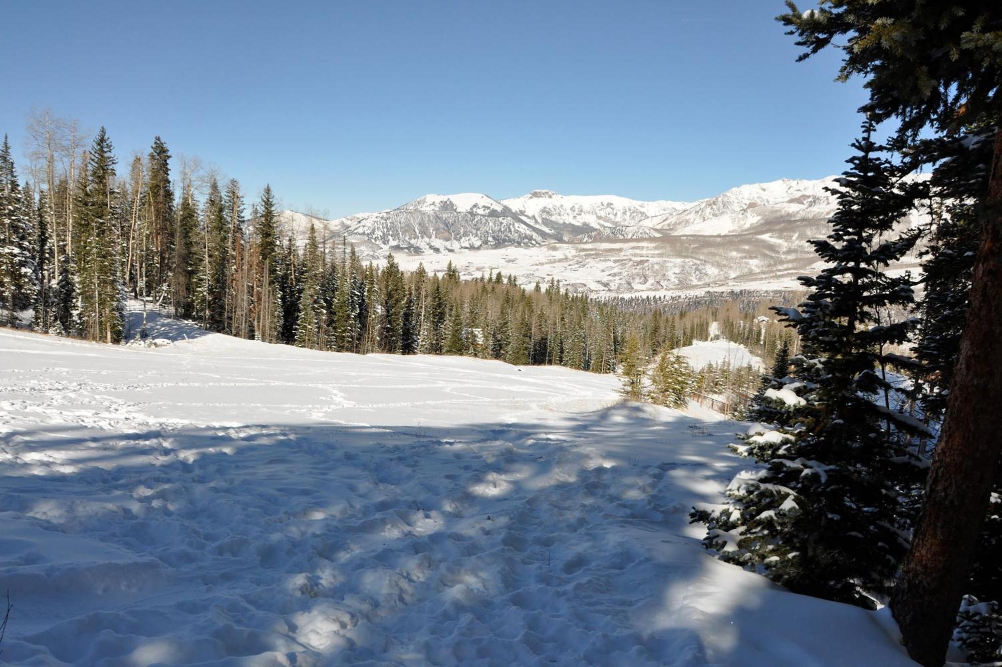 Two Trails By Exceptional Chalet *