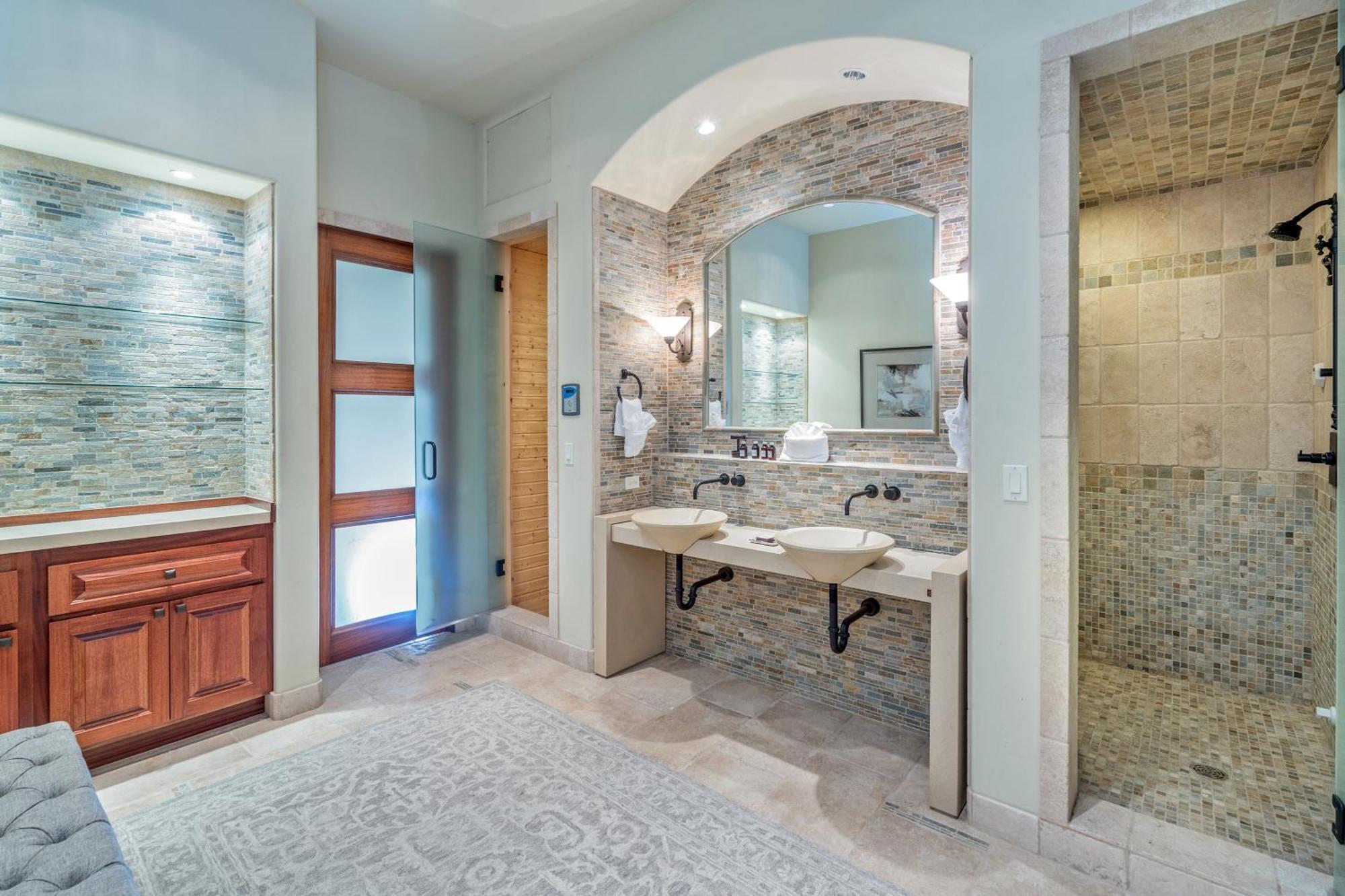 Two Trails By Exceptional Chalet *