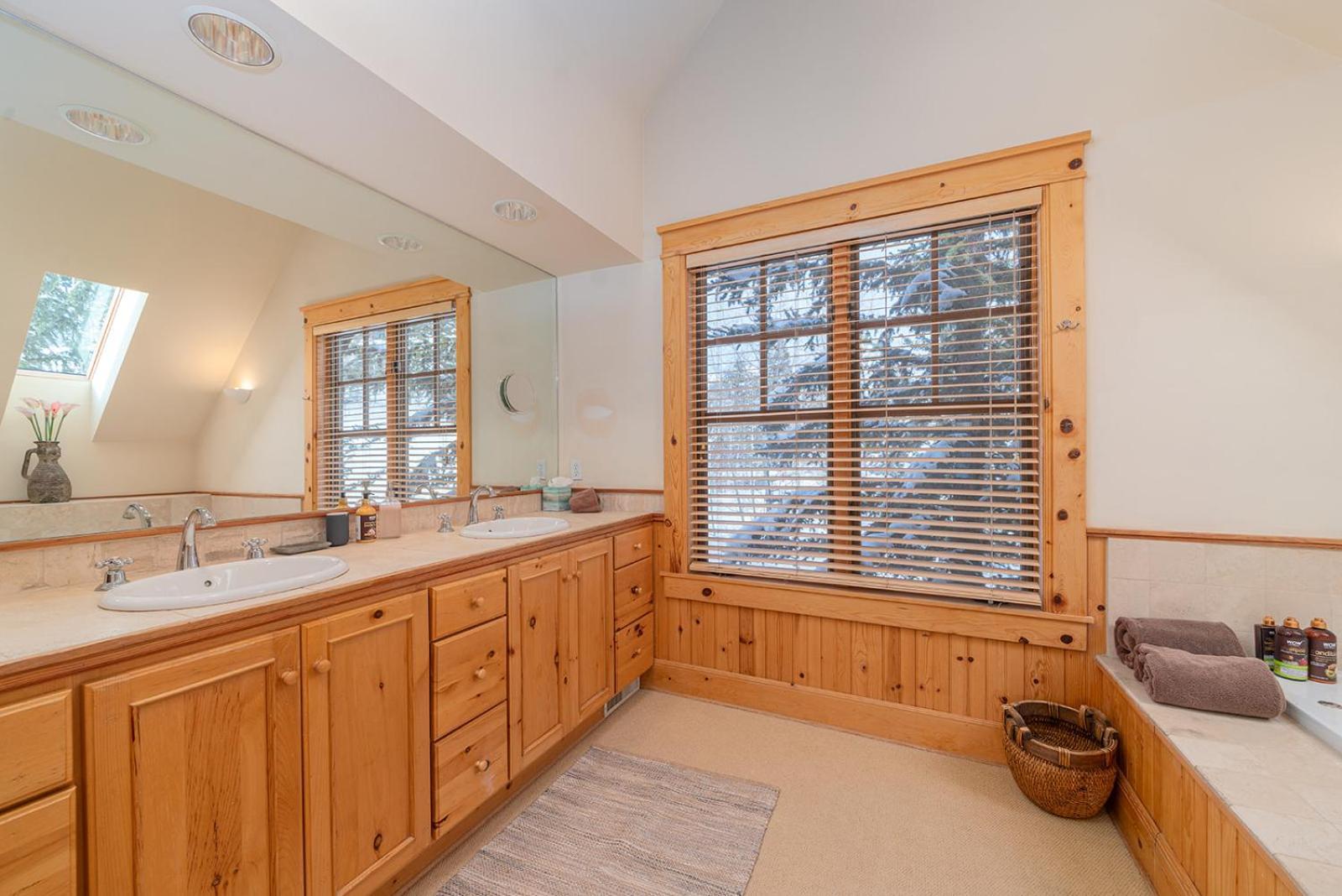 Double Eagle B2 Picturesque Mountain - 3 Bedroom 3 Ba, Sleeps 8 Villa Telluride