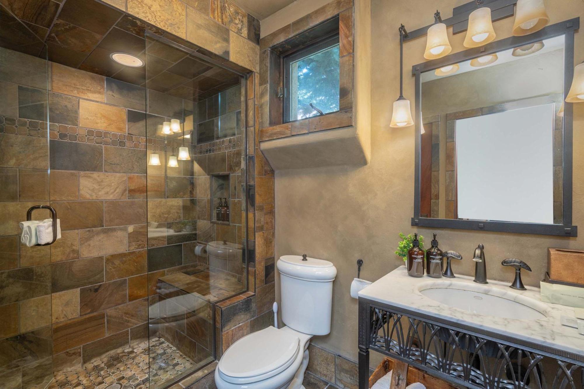 Crystal Ridge Retreat Hot Tub Walk To Lifts Holiday home *