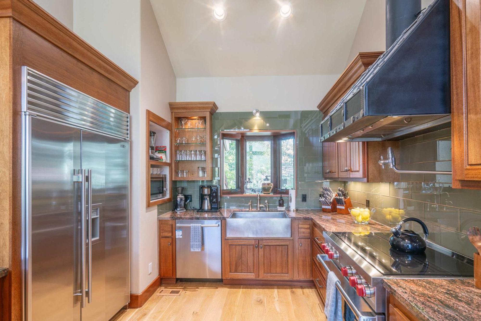 Holiday home Crystal Ridge Retreat Hot Tub Walk To Lifts