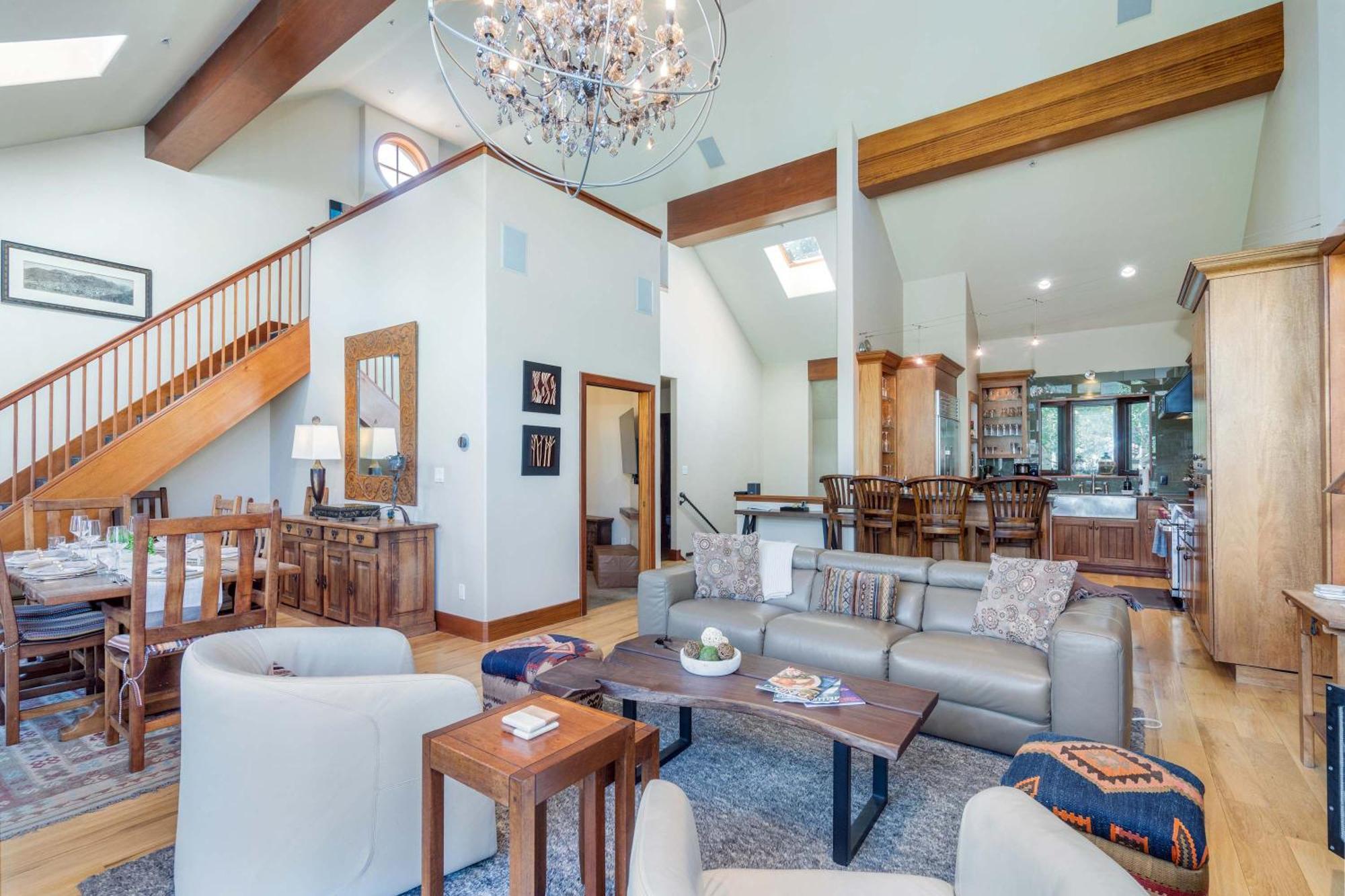 Crystal Ridge Retreat Hot Tub Walk To Lifts Holiday home