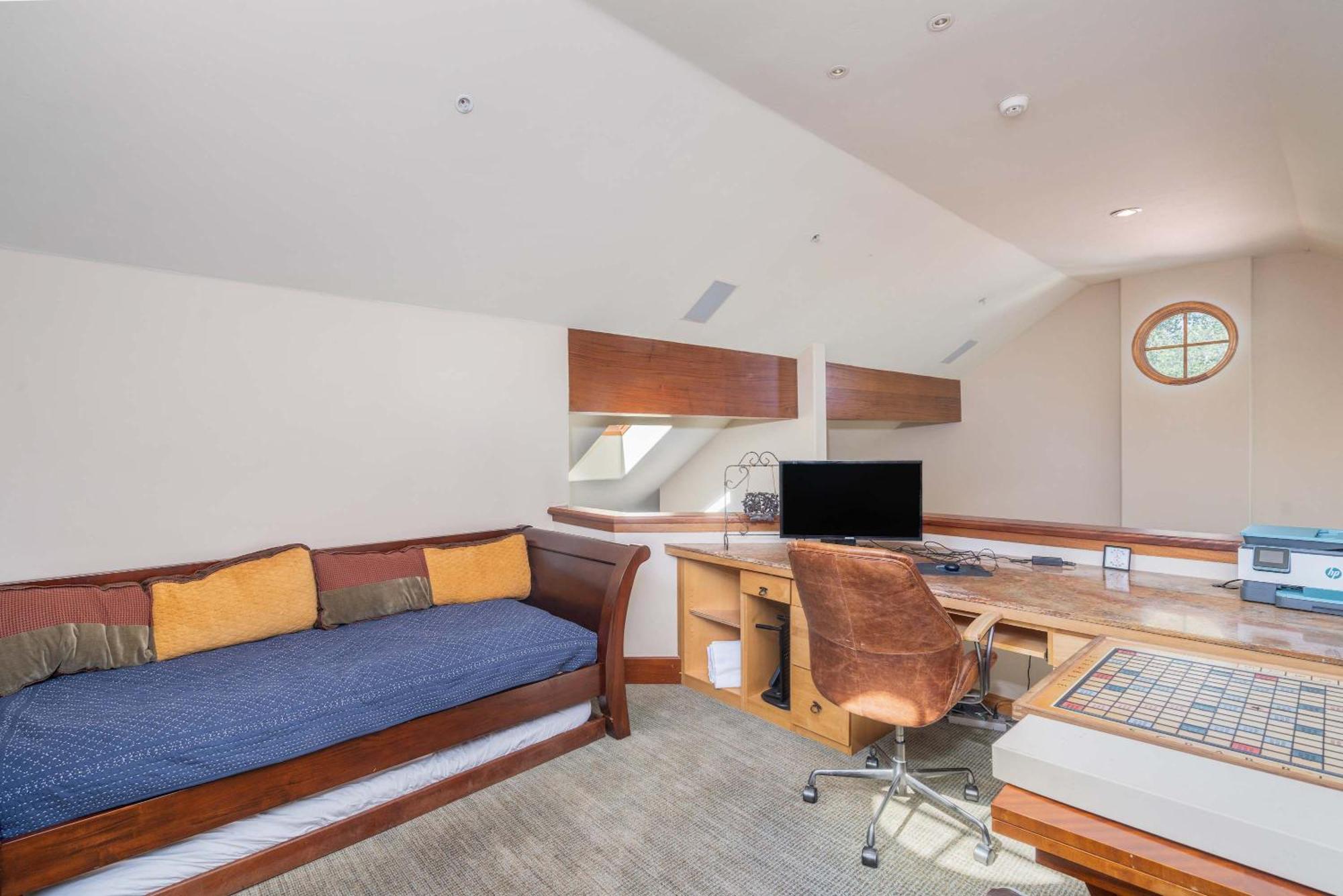 Crystal Ridge Retreat Hot Tub Walk To Lifts Holiday home Telluride