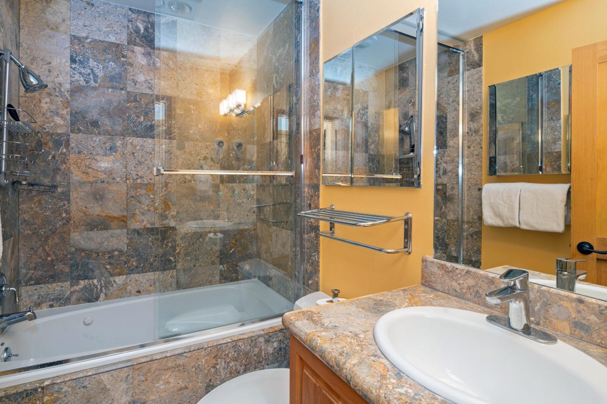 Bear Creek 310 By Alpine