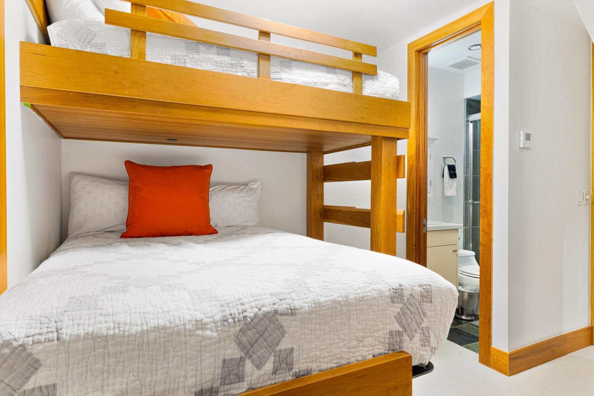 Pacific West 471 A - Pacific Pine *