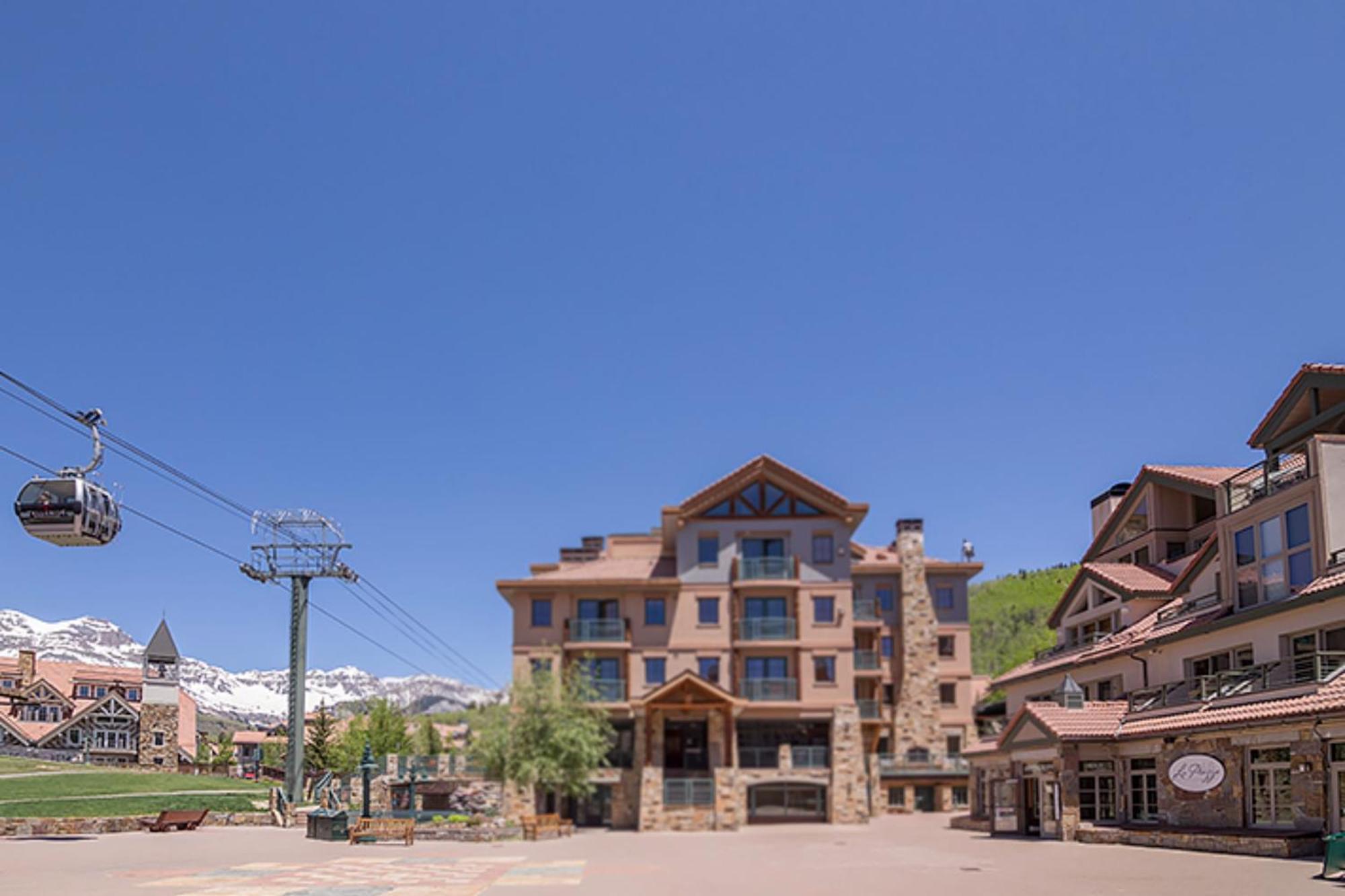 Blue Mesa 32a By Avantstay Located In The Heart Of Mountain Village W Prime Skiing Access