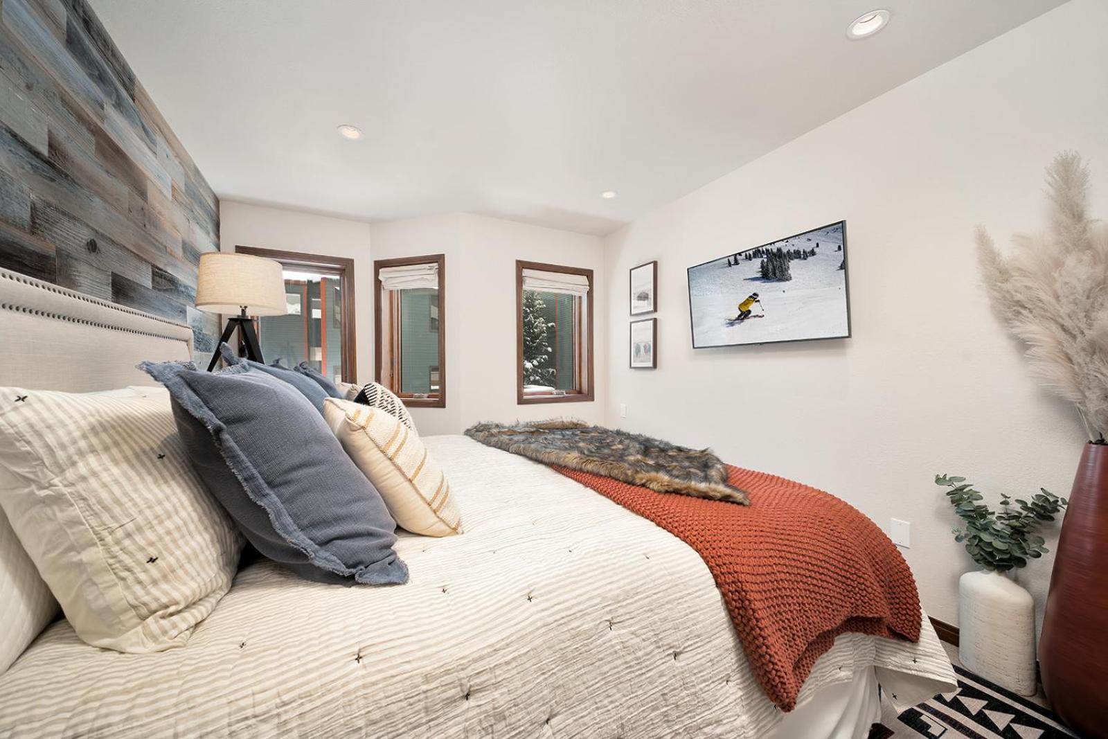 Lulu 6j Walk To Lift 7, Pool & Hottub - 2br Loft, 3ba, Sleeps 6 Apartment