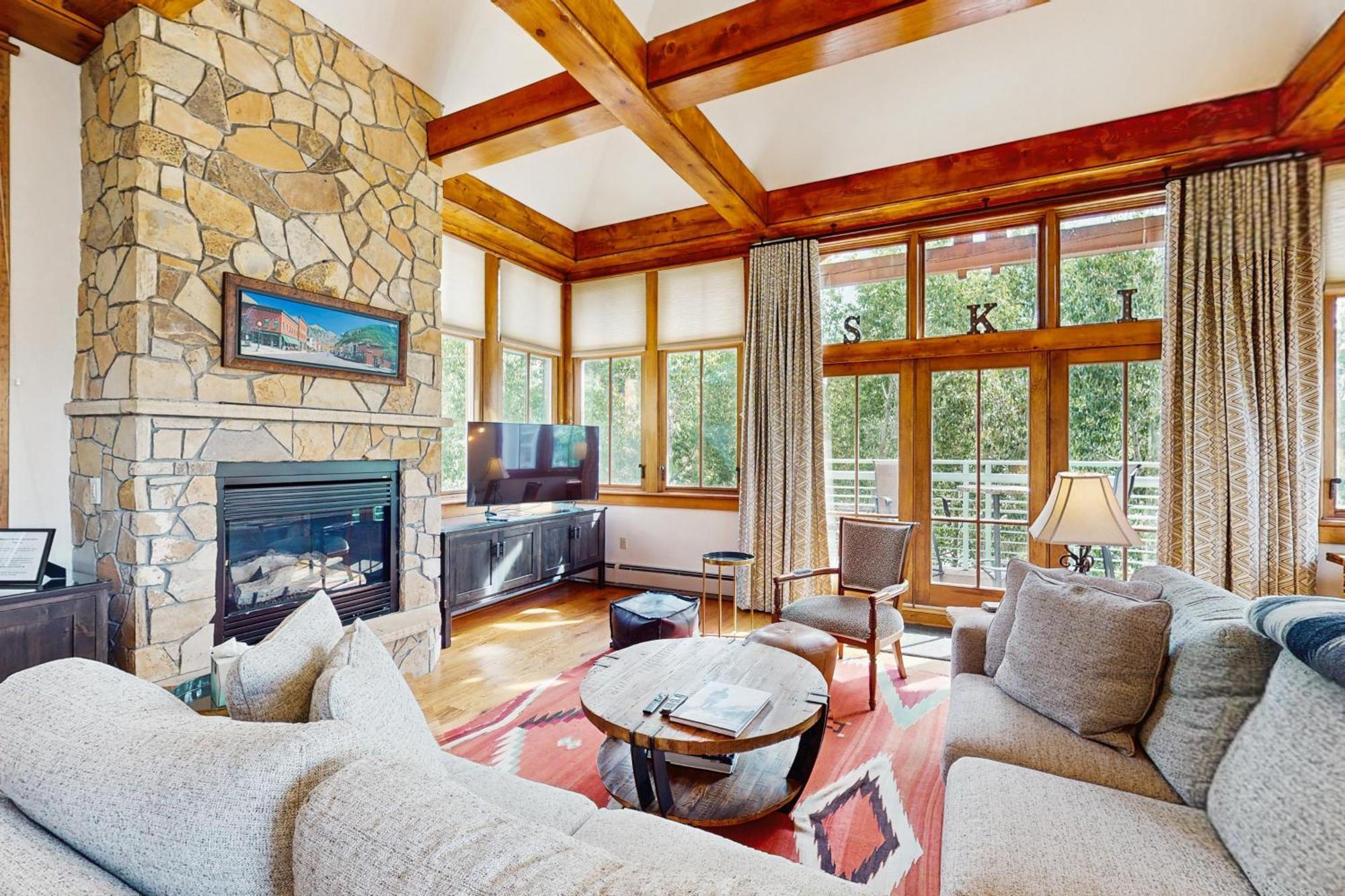 Palmyra 4a - Panoramic Peaks *