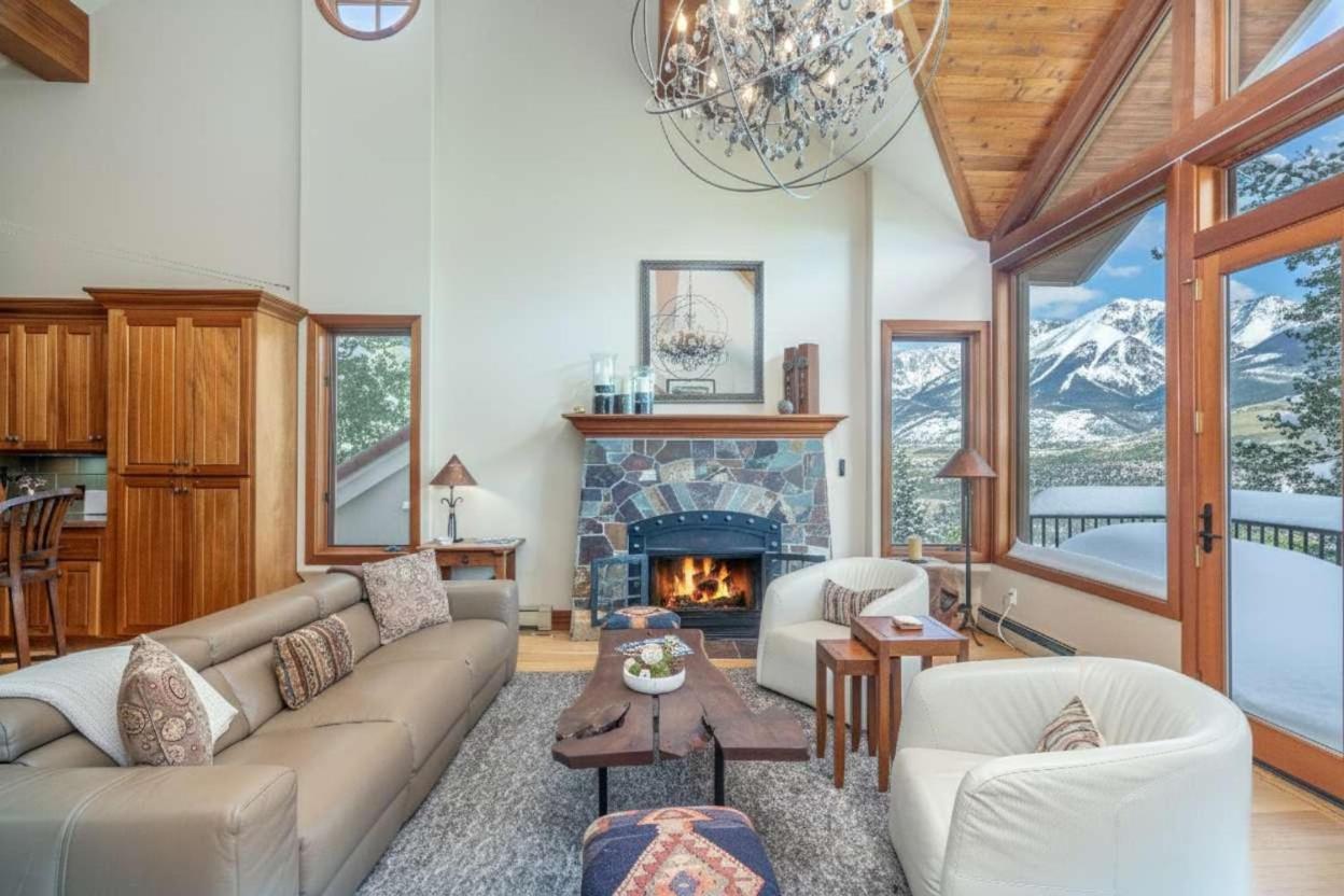 Holiday home Crystal Ridge Retreat Hot Tub Walk To Lifts