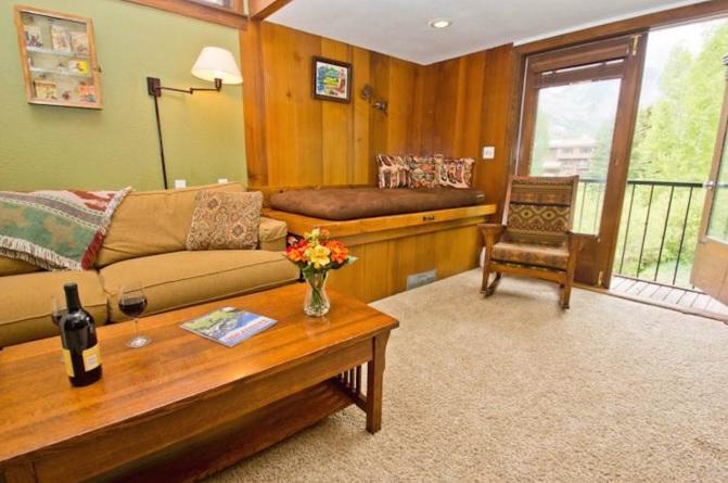 Manitou 11 By Alpine Lodge *