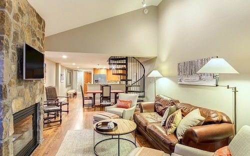 Affordably Priced 2 Bedroom - Riverclub2br *