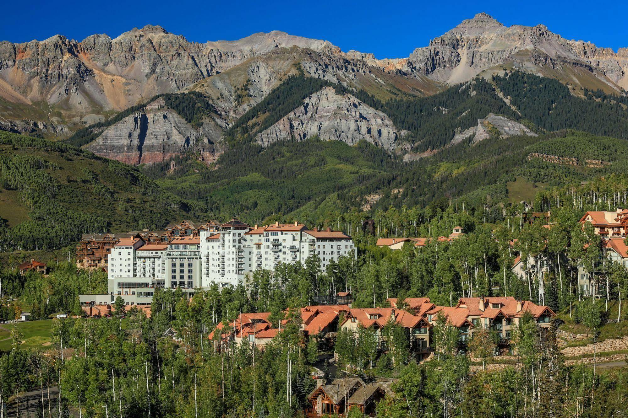 The Peaks And Resort