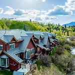 Northstar 1 - Mountain View Corner Retreat