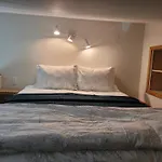 Quiet Lofted Studio At Tomboy Lodge