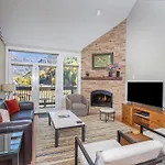 Slopeside Paradise Penthouse At Lift 7, Views, Fireplace, Deck, Hot Tub Condo