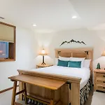 Pacific Street Townhome 514B By Avantstay Cute Townhouse In The Heart Of Telluride