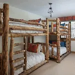 Bear - Modern Log At Easy Ski-in-out Location