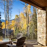 Bear - Modern Log At Easy Ski-in-out Location Villa *