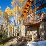 Bear - Modern Log At Easy Ski-in-out Location Villa *