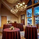 Fairmont Heritage Place, Franz Klammer Lodge