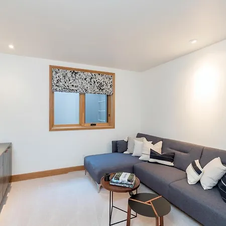 Luxury Townhome On Depot, 3 Mins Walk To Main St Gondola, Heated Garage, Private Roof Hot Tub, Townhouse *