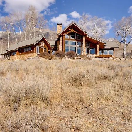 Mountain With Gym, Hot Tub And Views! Holiday home *
