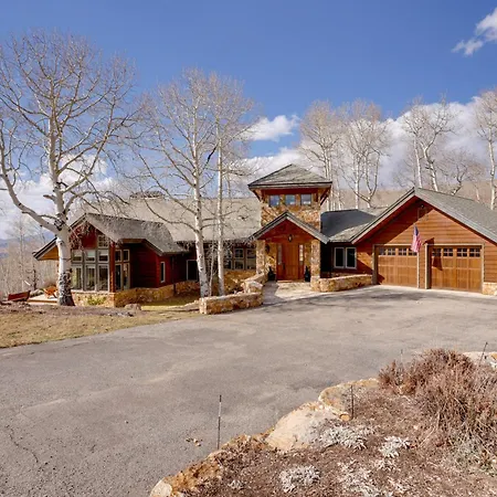 Holiday home Mountain With Gym, Hot Tub And Views!