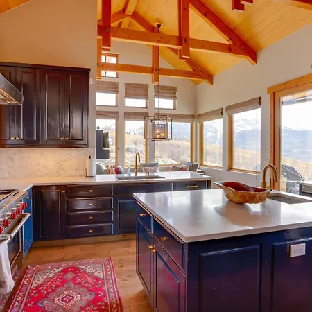 Mountain With Gym, Hot Tub And Views! *