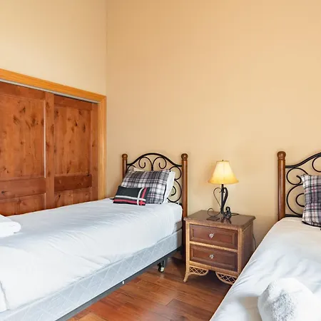 Cimarron 35 By Avantstay Ski-inski-out In Complex W Two Hot Tubs * Telluride