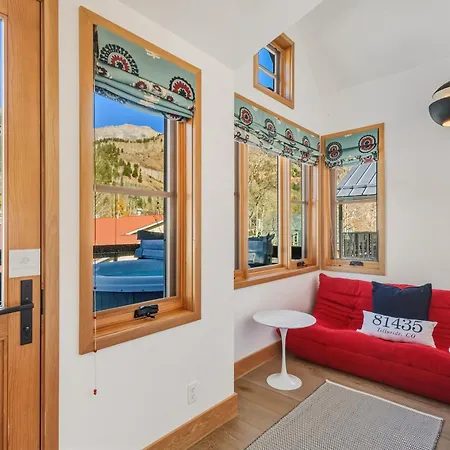 Luxury Townhome On Depot, 3 Mins Walk To Main St Gondola, Heated Garage, Private Roof Hot Tub, Townhouse *