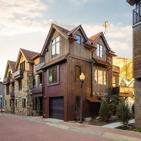 Luxury Townhome On Depot, 3 Mins Walk To Main St Gondola, Heated Garage, Private Roof Hot Tub, Townhouse Telluride