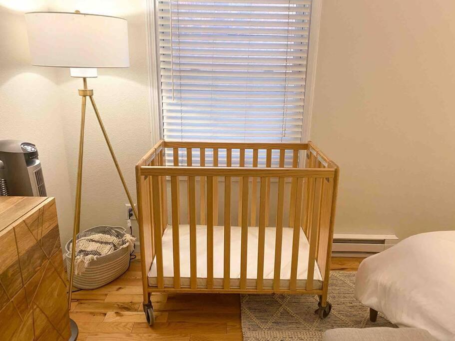 Spacious Family Friendly Townhome On Mainstreet *