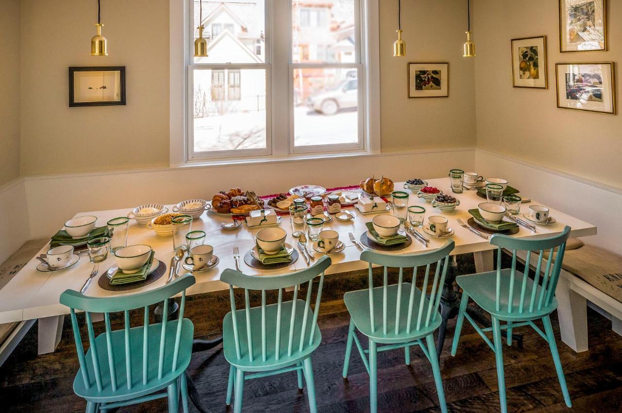 Dunton Town House Inn