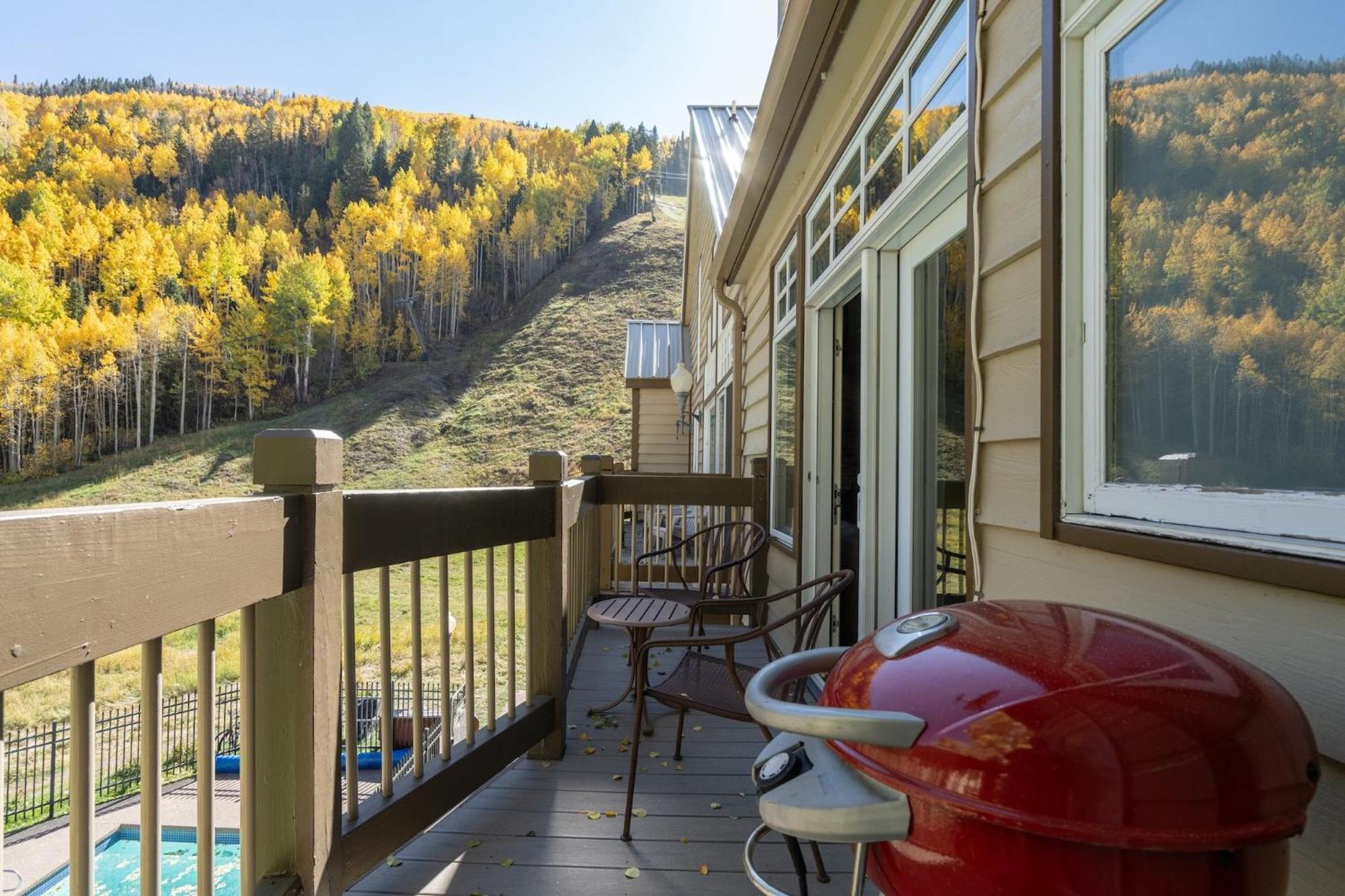Apartment Slopeside Paradise Penthouse At Lift 7, Views, Fireplace, Deck, Hot Tub *