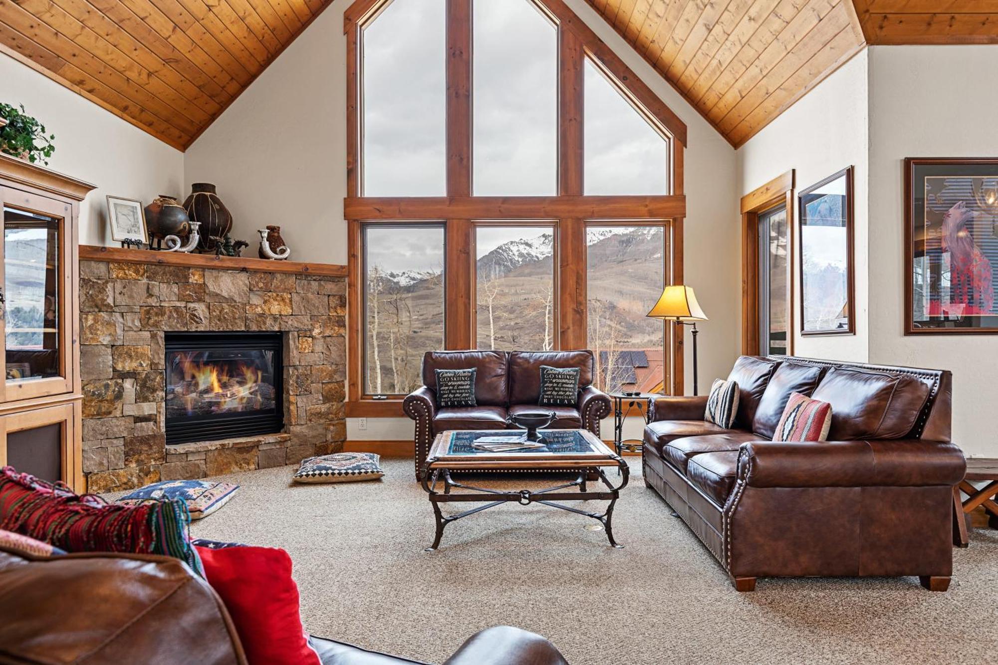 Russell By Avantstay Expansive Deck Stunning Views Hot Tub Telluride